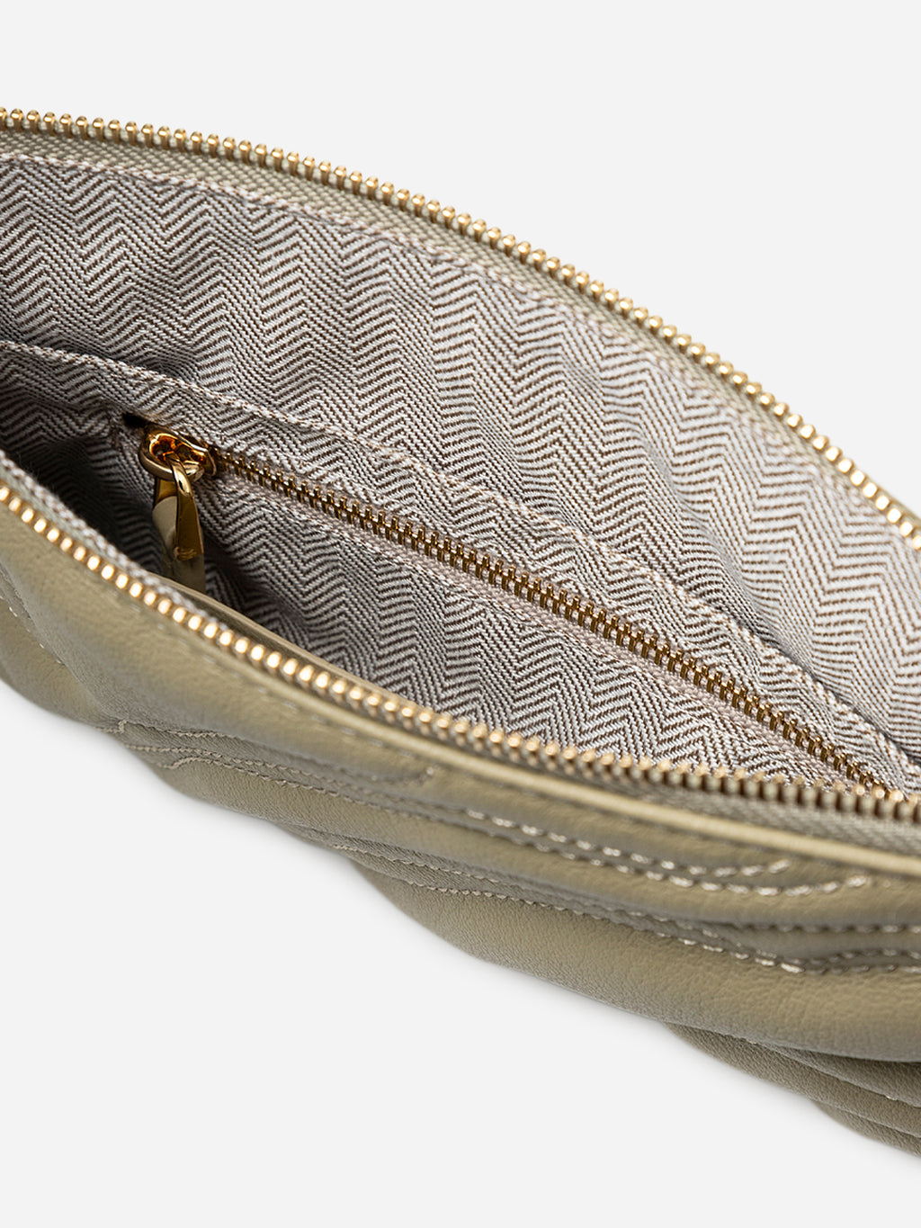 WRISTLET ZIP POUCH