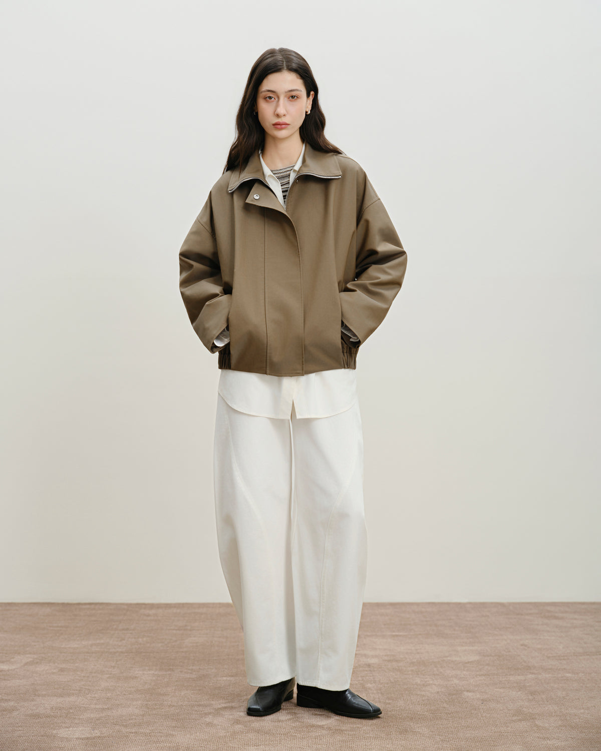 Sculpted Seam Barrel Pants