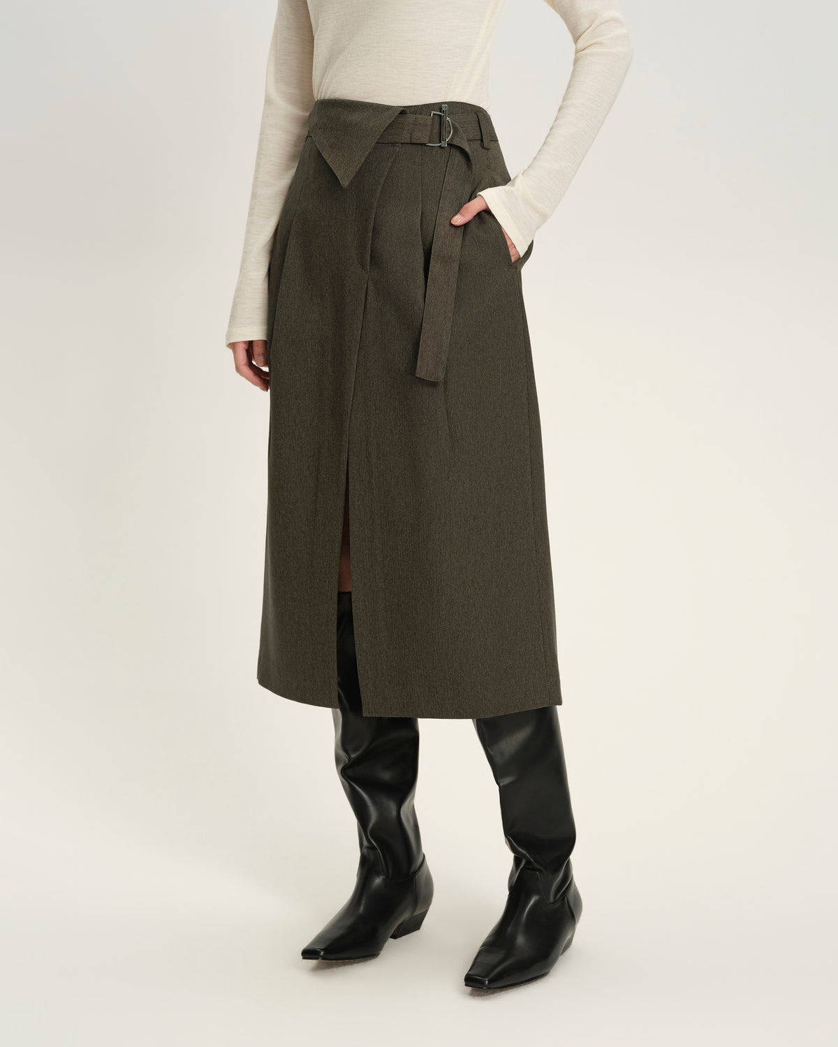 Diagonal Slit Skirt