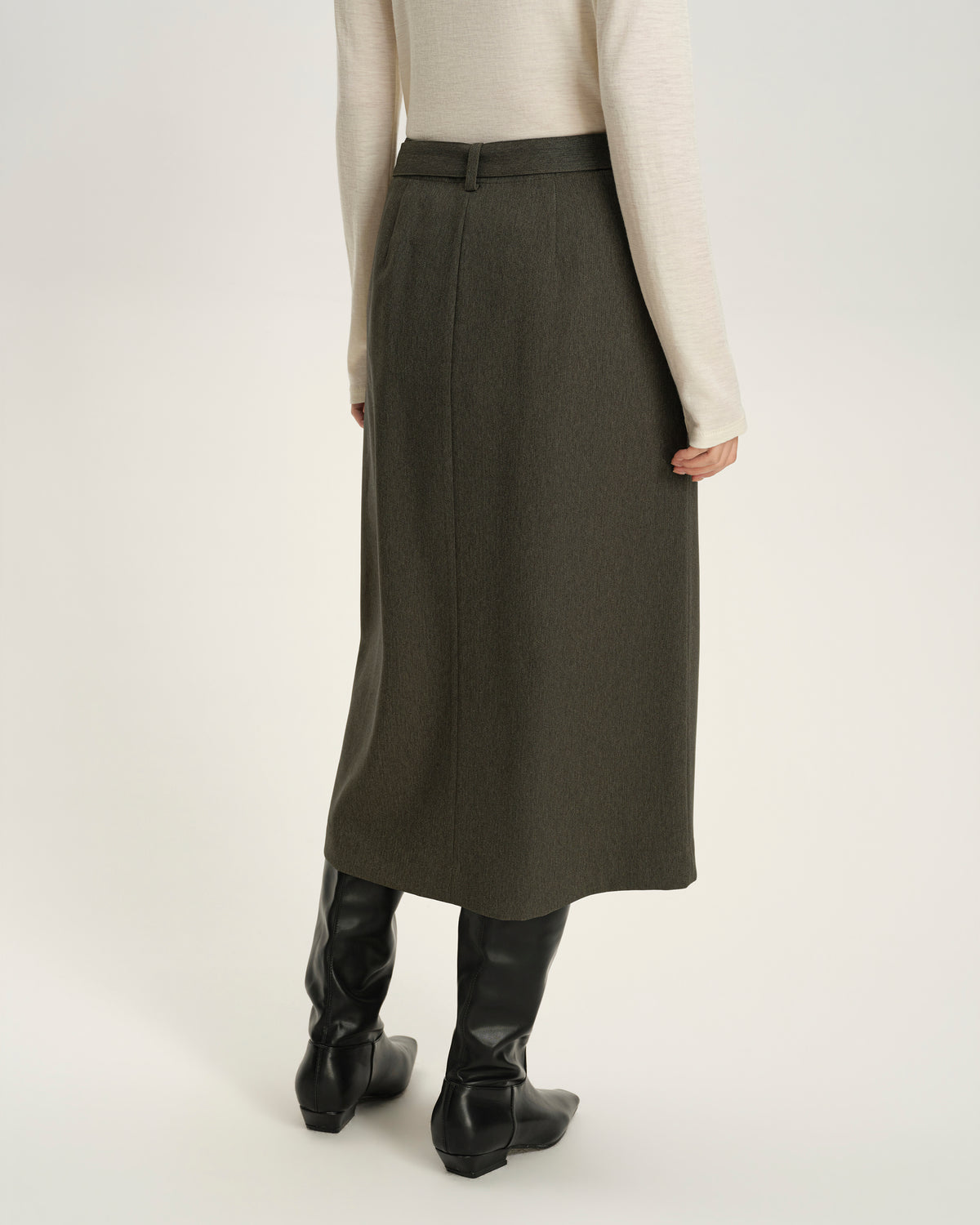 Diagonal Slit Skirt