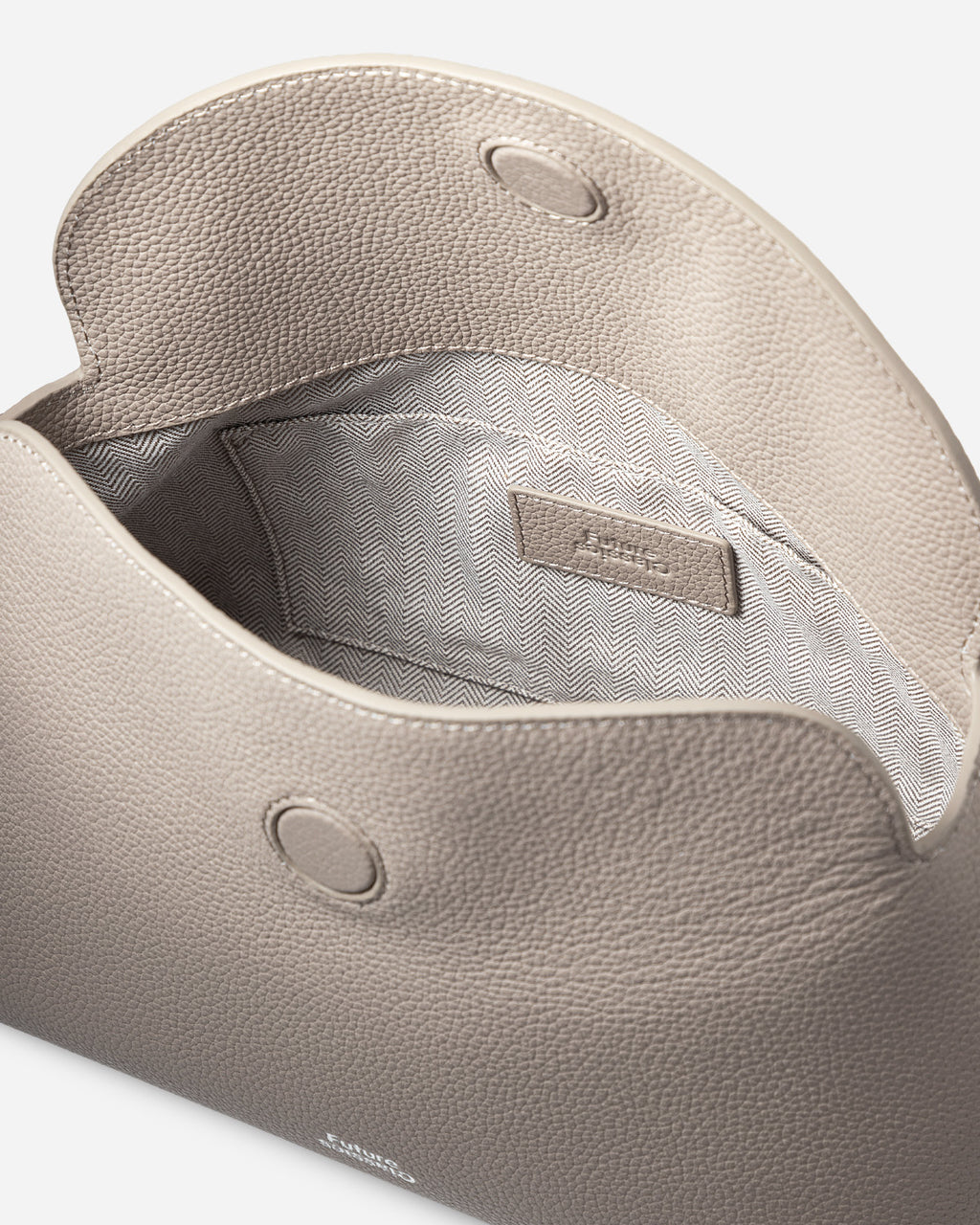 Medium Cradle Pebble Shoulder