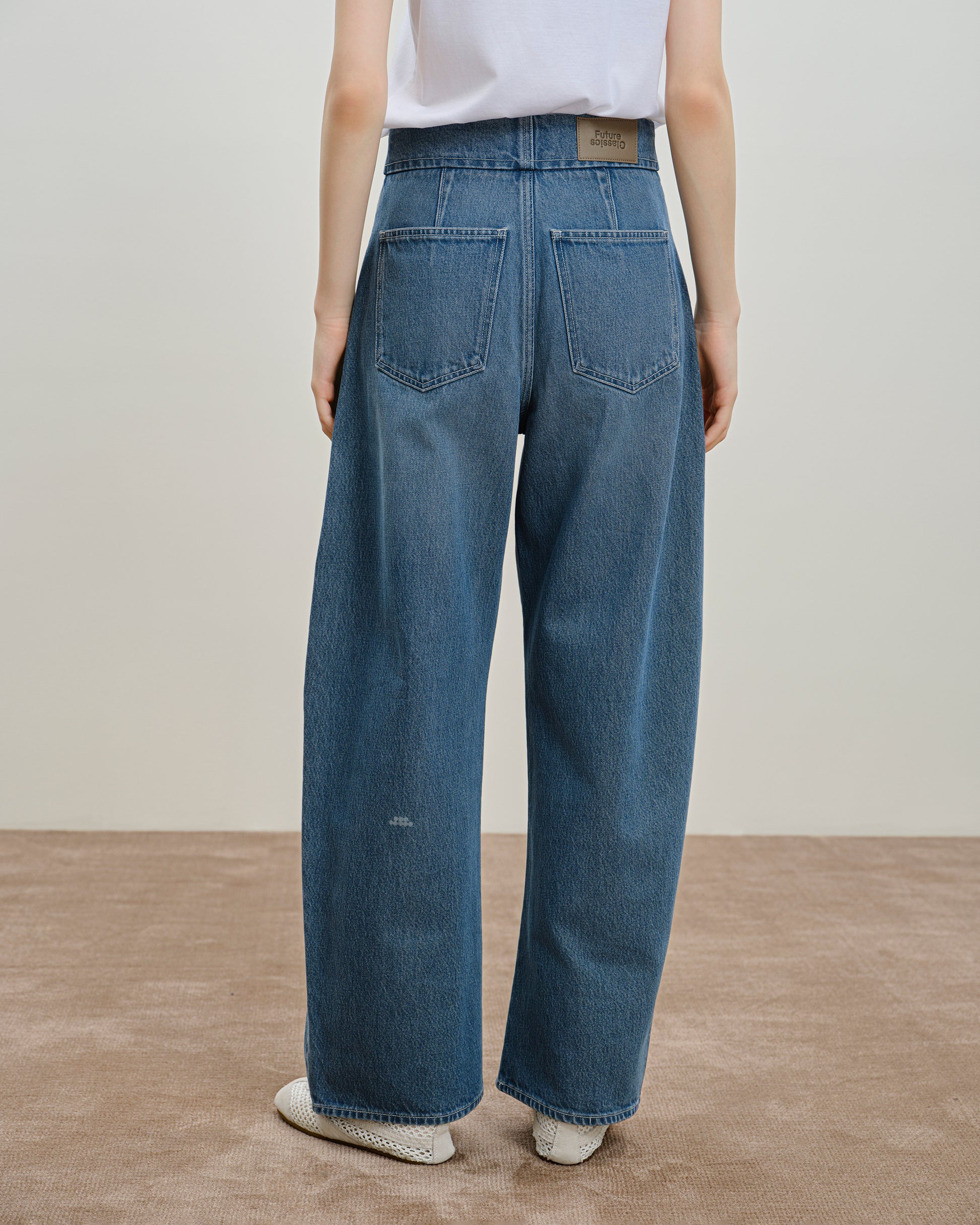 Round Jeans