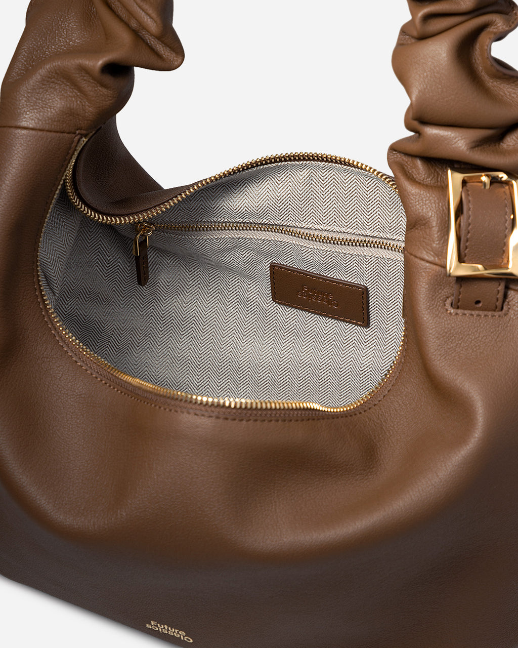 Medium Spread Goat Crossbody
