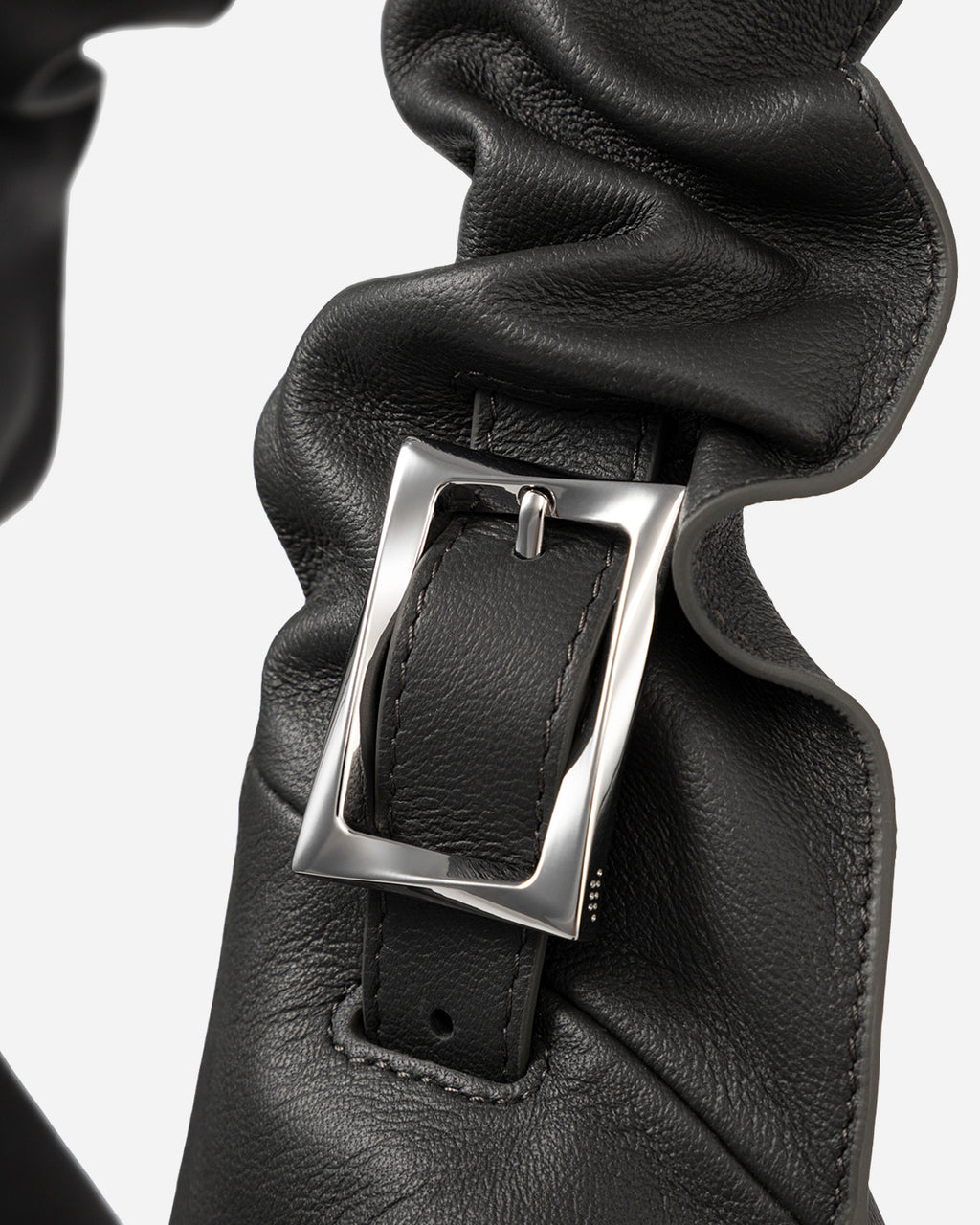 Medium Spread Goat Crossbody