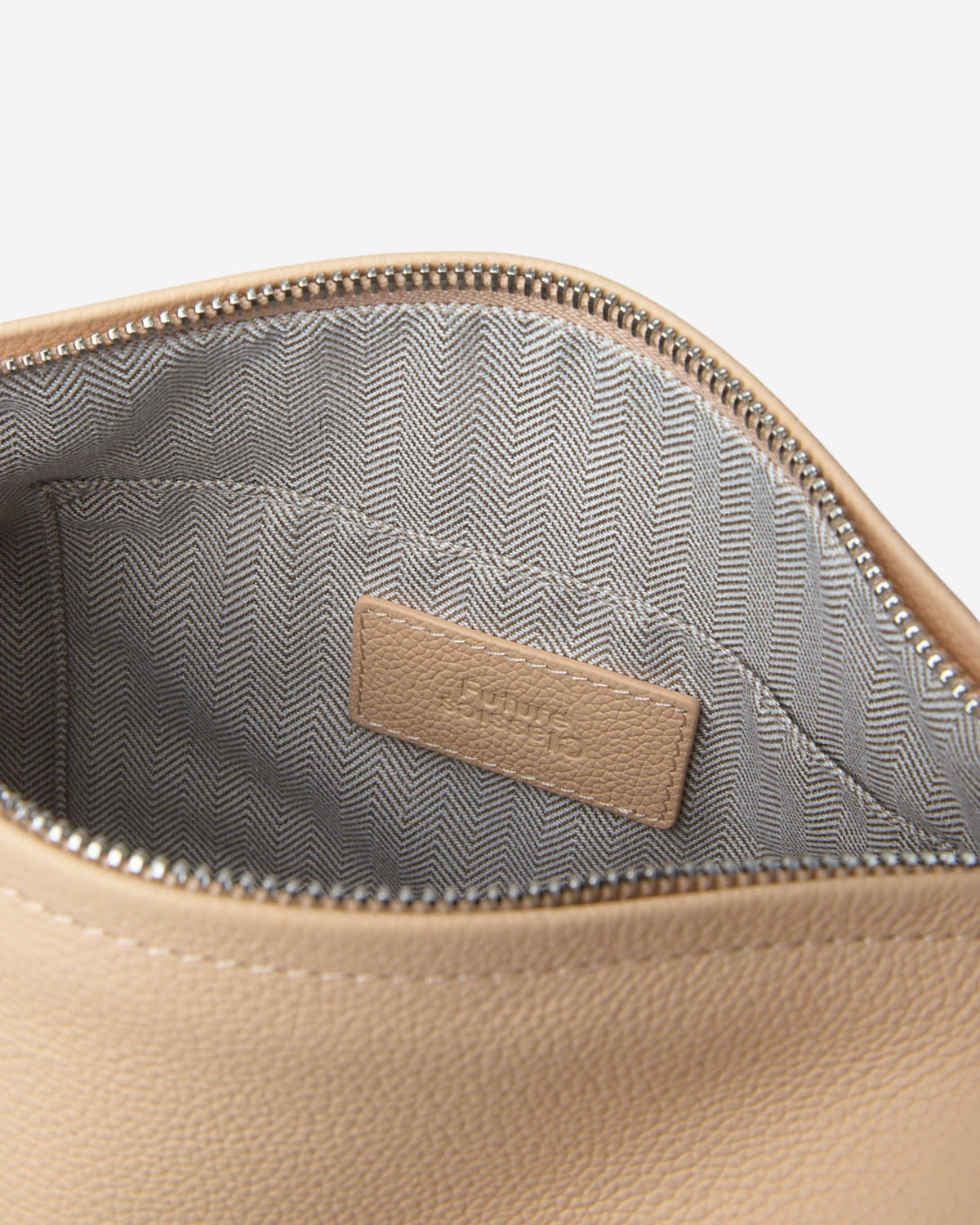 Small Loaf Pebble Crossbody