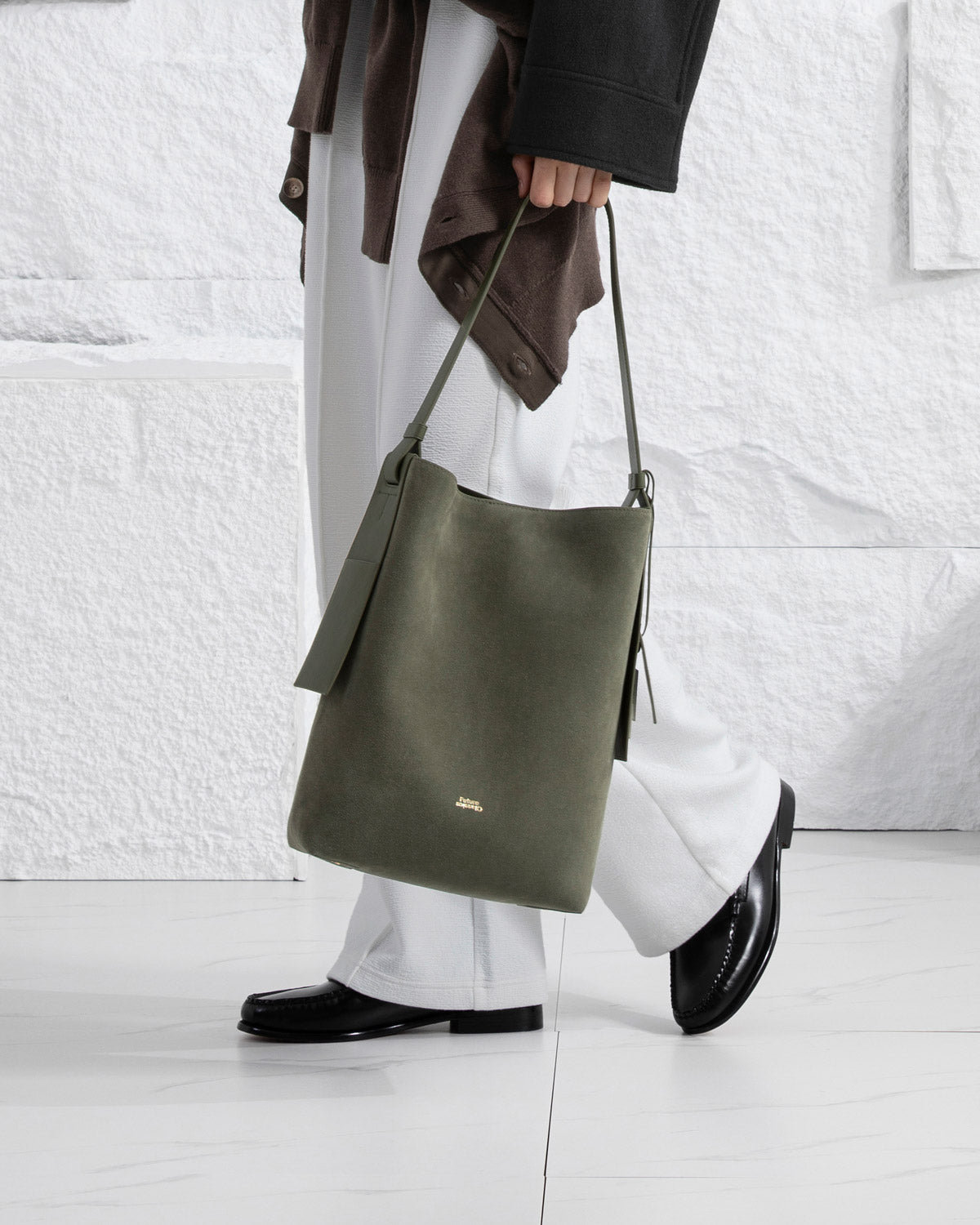 LARGE PETAL HOBO