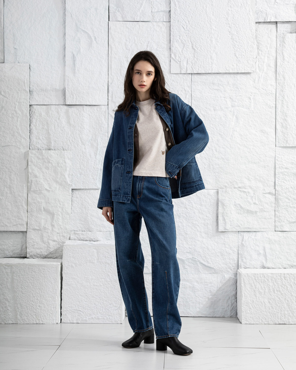Structured Barrel Jeans
