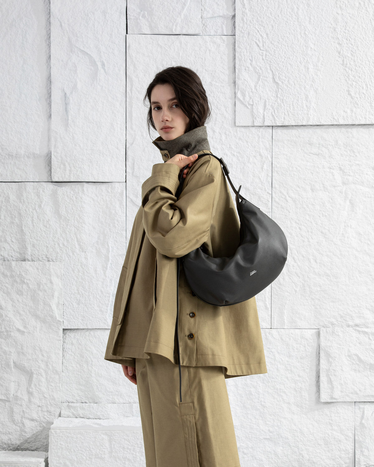 Medium Dumpling Crossbody