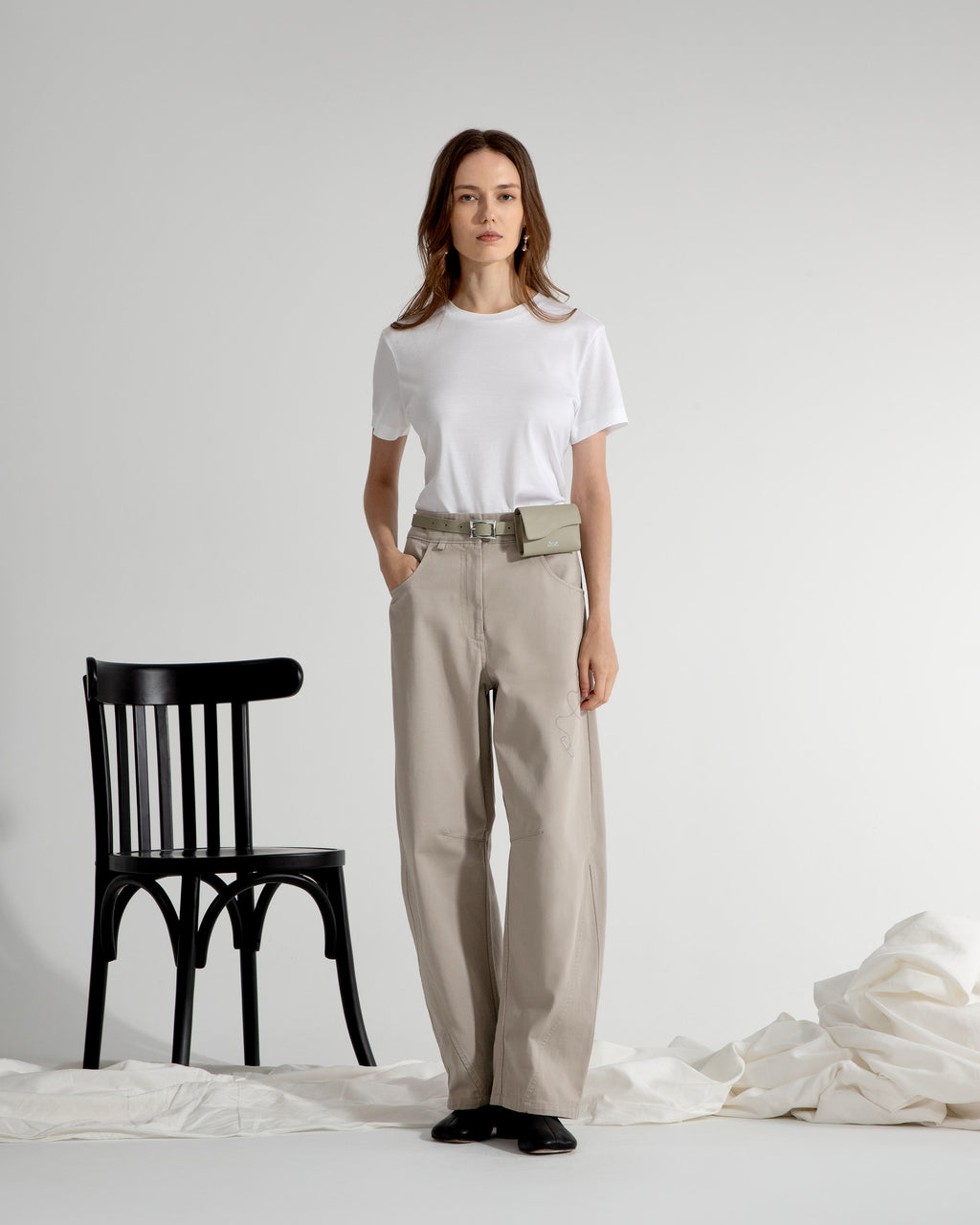 Oeuvres Embroidery Pants